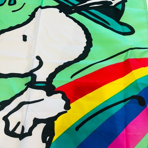Snoopy St. Patrick's Day Vintage Rainbow Pot of Gold Shamrock Flag 41" x 29" - Picture 12 of 14